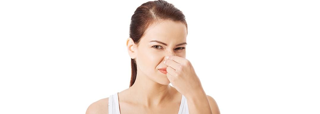 como eliminar el mal olor corporal